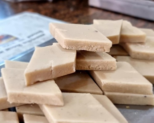 White Kajukatri